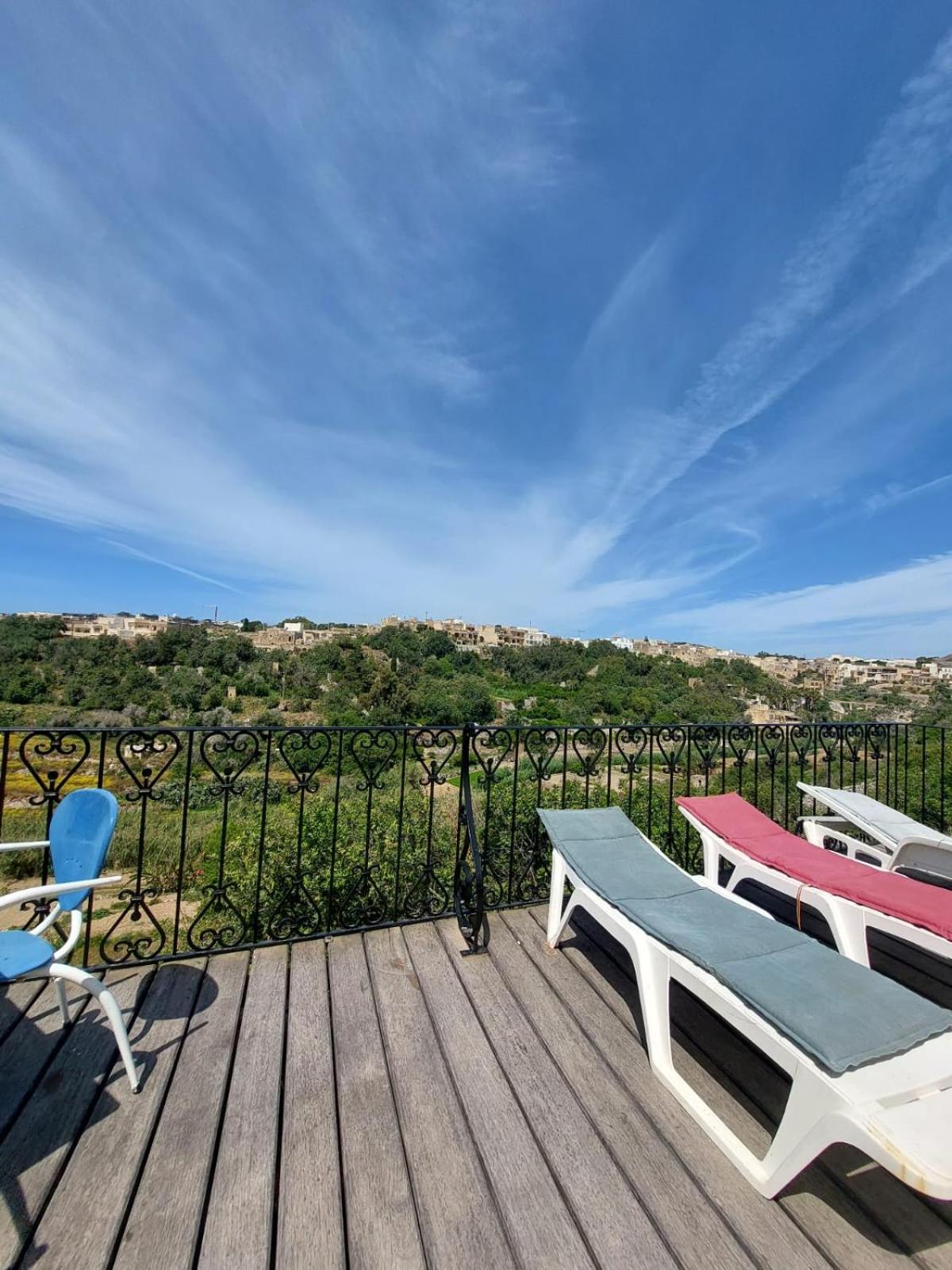 Sunny Gozo Getaway Pool & Easy Check-In Acomodação com café da manhã Ghajn il-Kbira  Exterior foto